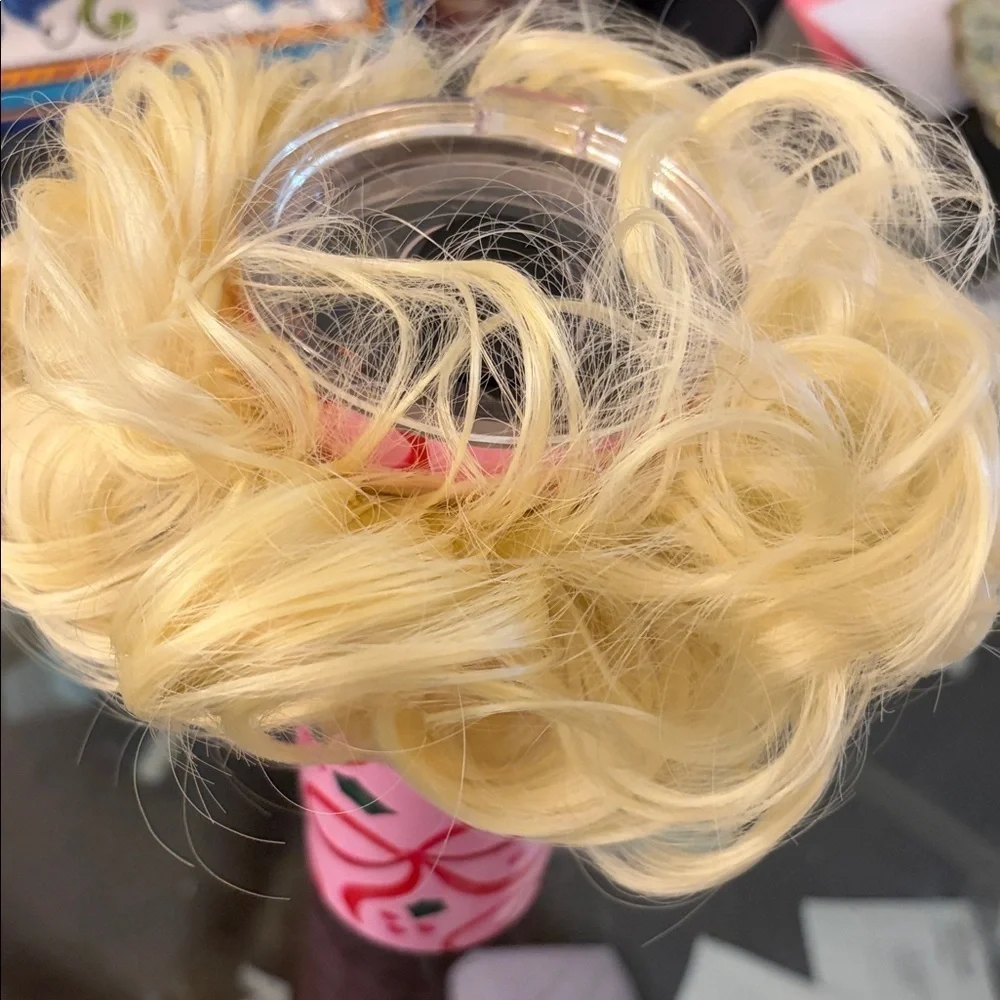 hairpiece: Blonde bun elastic pony tail wrap.